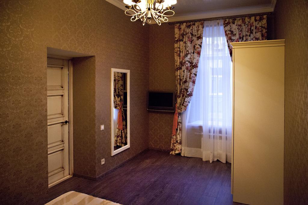 Apartment In Deribasovskaya Street 13 Одеса Екстериор снимка